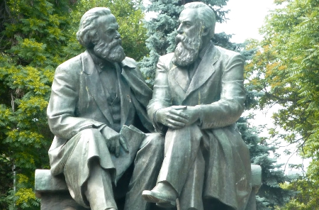 ماركس وإنجلز، أو بين الفلسفة والعلم